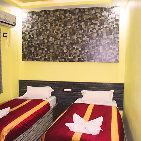 Recline Hotel And Restaurant Gauripur Exterior foto
